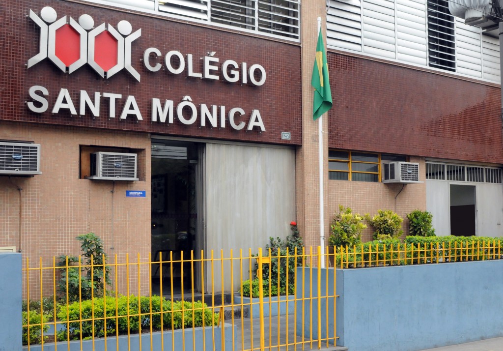 Fachada - Colégio em Bonsucesso - Santa Mônica