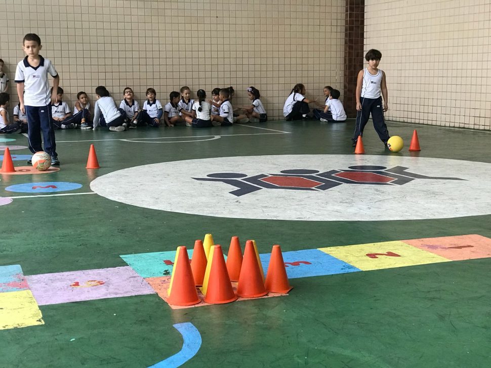 COLÉGIO SANTA MÔNICA – BALL – BRINCANDO E APRENDENDO – 1º AM – BONSUCESSO
