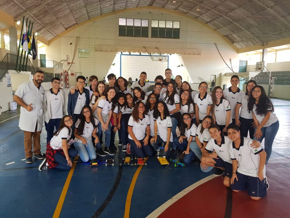COLÉGIO SANTA MÔNICA – PROJETO DO CARRO MOVIDO A RATOEIRA – 9º BM – SÃO GONÇALO