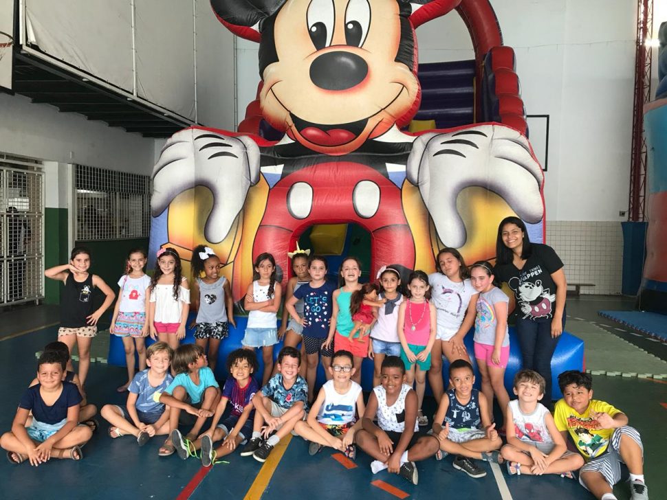 COLÉGIO SANTA MÔNICA – DIA DAS CRIANÇAS – 1º BT – CACHAMBI