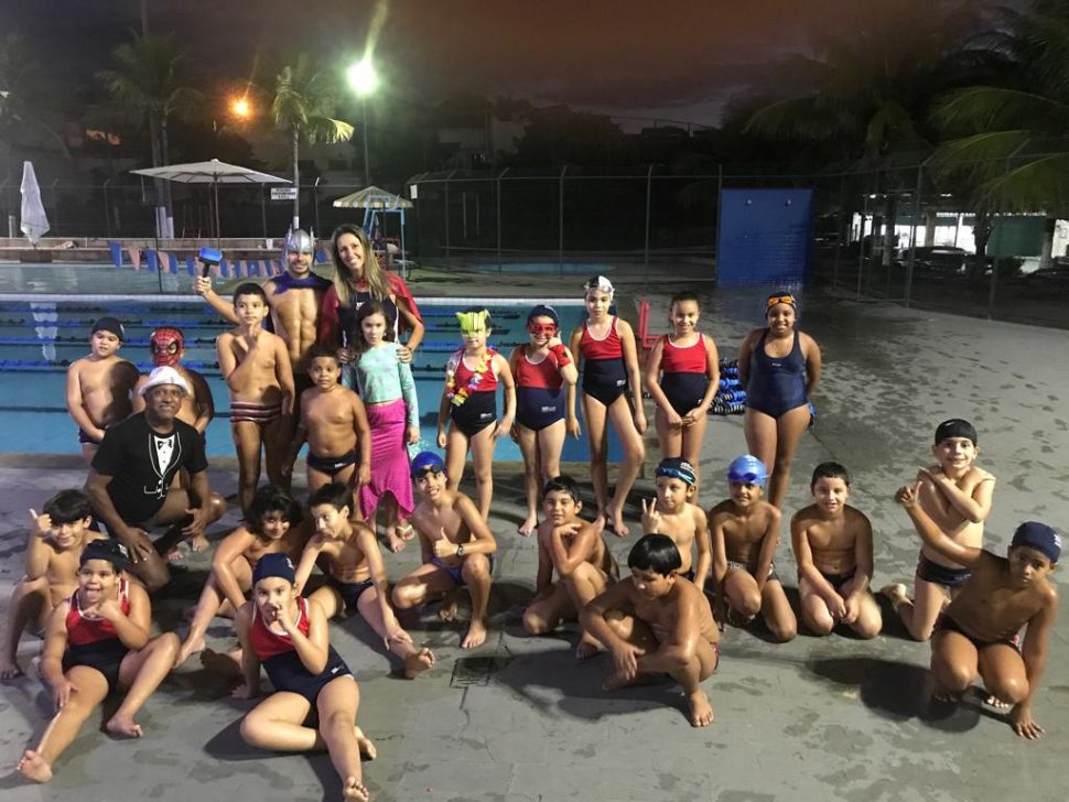 COLÉGIO SANTA MÔNICA – EXTRACLASSE NATAÇÃO – SEMANA DO DIA DAS CRIANÇAS – SÃO GONÇALO