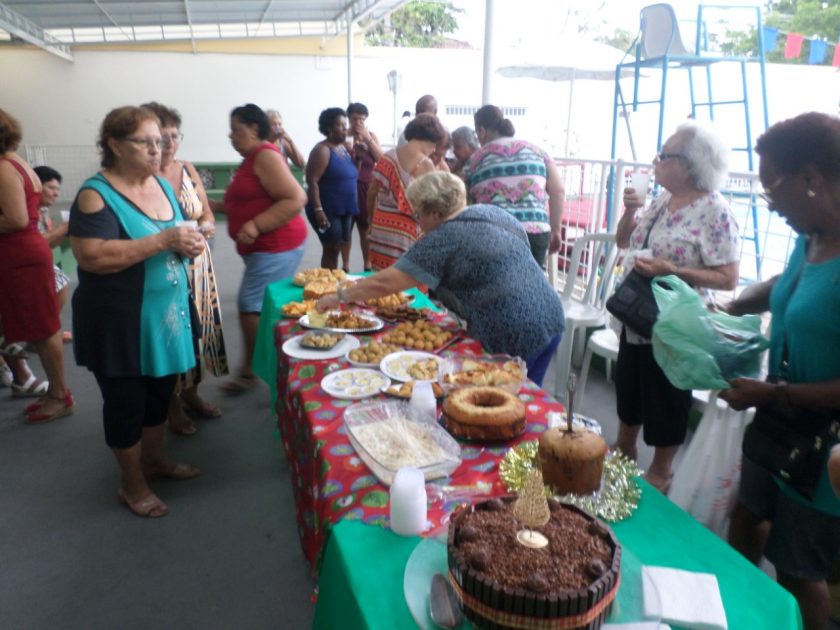 COLÉGIO SANTA MÔNICA – CONFRATERNIZAÇÃO HIDROGINÁSTICA – EXTRACLASSE- CACHAMBI