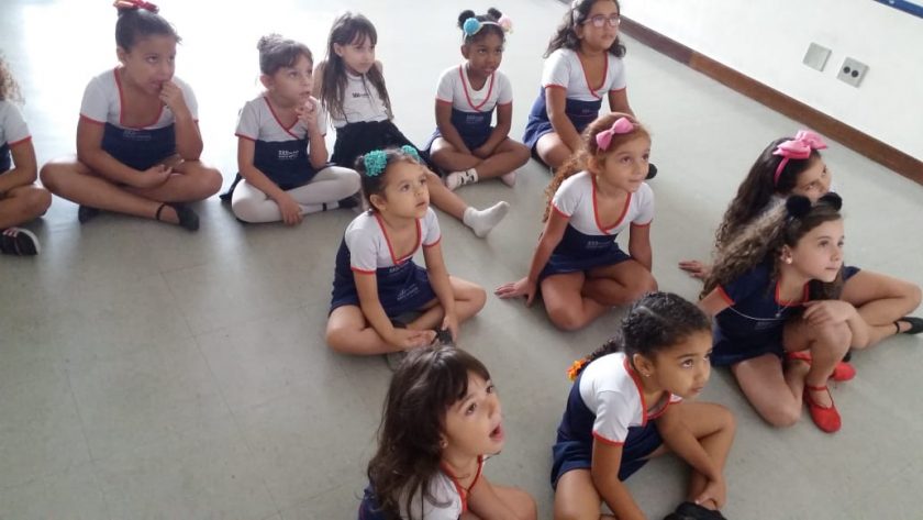 COLÉGIO SANTA MÔNICA – RETROSPECTIVA DO DIA DO MOVIMENTO – JAZZ E BALLET – EXTRACLASSE