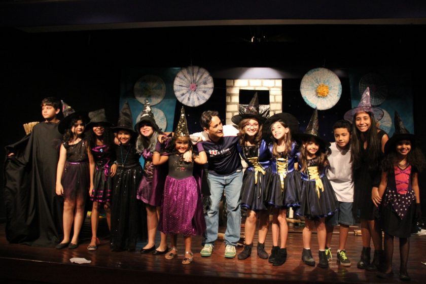 COLÉGIO SANTA MÔNICA – FESTIVAL DE TEATRO – EXTRACLASSE – CACHAMBI
