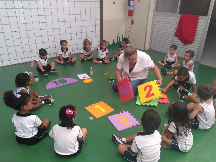 COLÉGIO SANTA MÔNICA – VOGAL A-a – MAT II AM – BONSUCESSO
