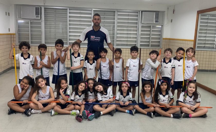 COLÉGIO SANTA MÔNICA – GINÁSTICA COM BASTÃO – 1º AT – TAQUARA