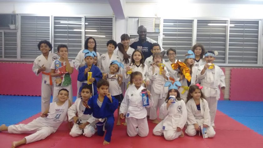 COLÉGIO SANTA MÔNICA – É PÁSCOA NO CARATÊ – EXTRACLASSE – TAQUARA