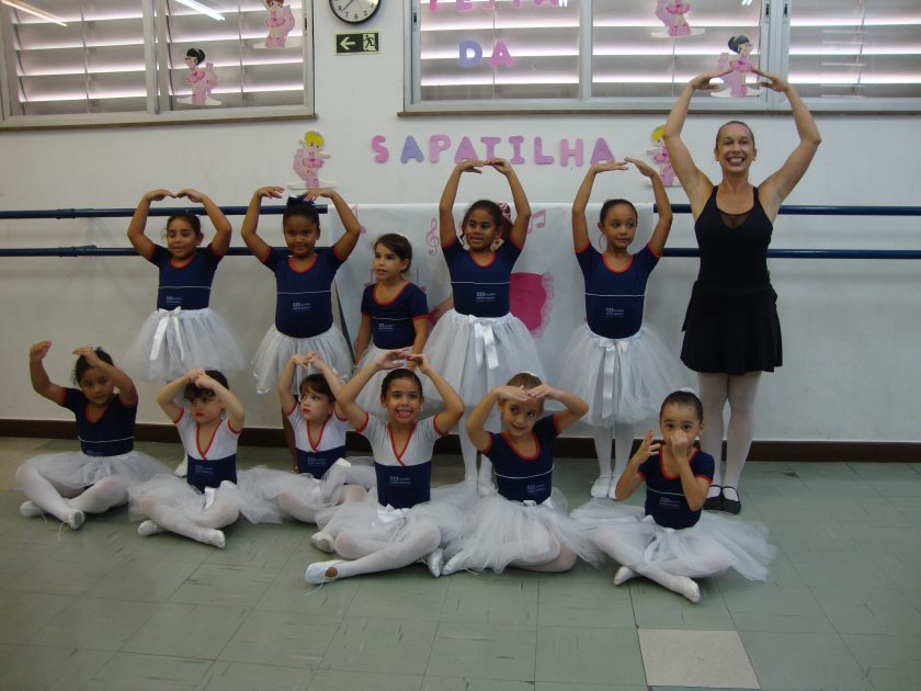 COLÉGIO SANTA MÔNICA – FESTA DA SAPATILHA – BALLET (M) – EXTRACLASSE – BONSUCESSO