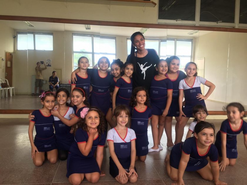 COLÉGIO SANTA MÔNICA – JAZZ E BALLET – EXTRACLASSE – SÃO GONÇALO