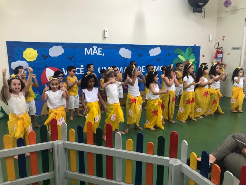 COLÉGIO SANTA MÔNICA – DIA DAS MÃES – PRÉ II – BONSUCESSO