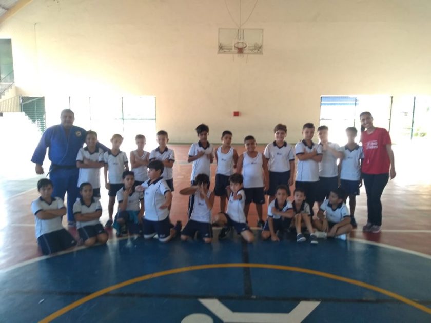 COLÉGIO SANTA MÔNICA – AULA DE EDUCAÇÃO FÍSICA – 3º AT – SÃO GONÇALO