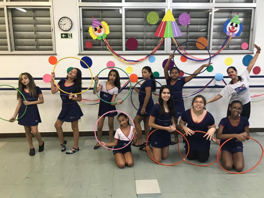 COLÉGIO SANTA MÔNICA – AULA DO CIRCO – JAZZ – NOITE – EXTRACLASSE – BONSUCESSO