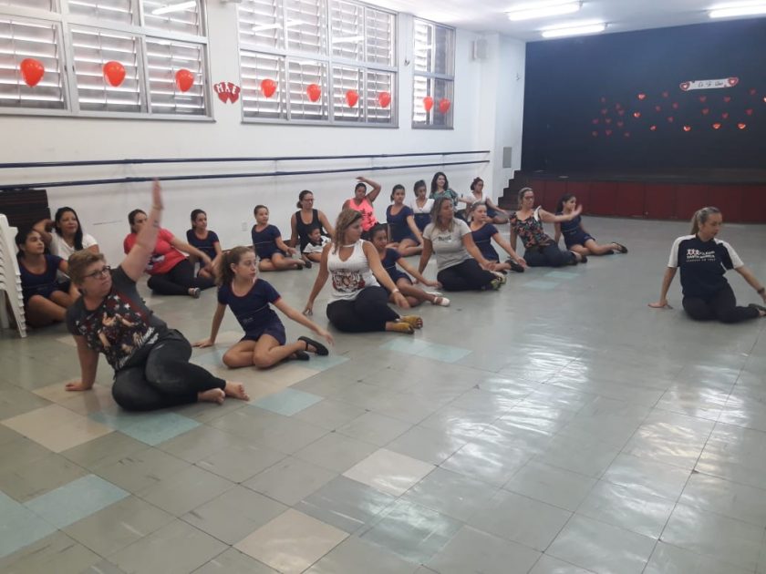 COLÉGIO SANTA MÔNICA – DIA DAS MÃES NO JAZZ (MANHÃ) – EXTRACLASSE – BONSUCESSO