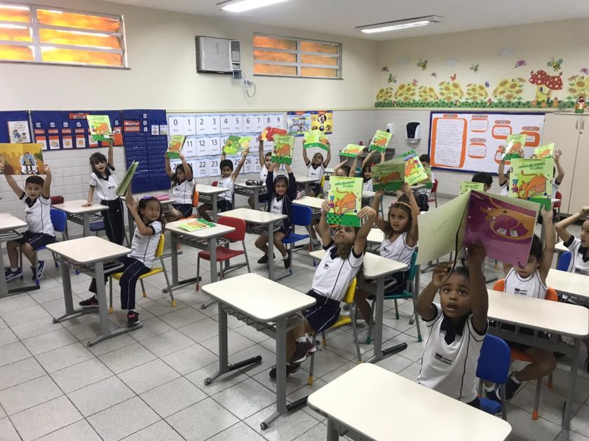 COLÉGIO SANTA MÔNICA – LEITURA COLETIVA DO PARADIDÁTICO – PRÉ ESCOLAR II AM – SÃO GONÇALO