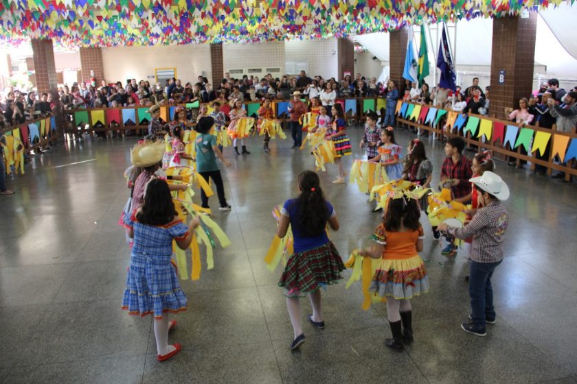 COLÉGIO SANTA MÔNICA – FESTA JUNINA – 4º ANO M – TAQUARA