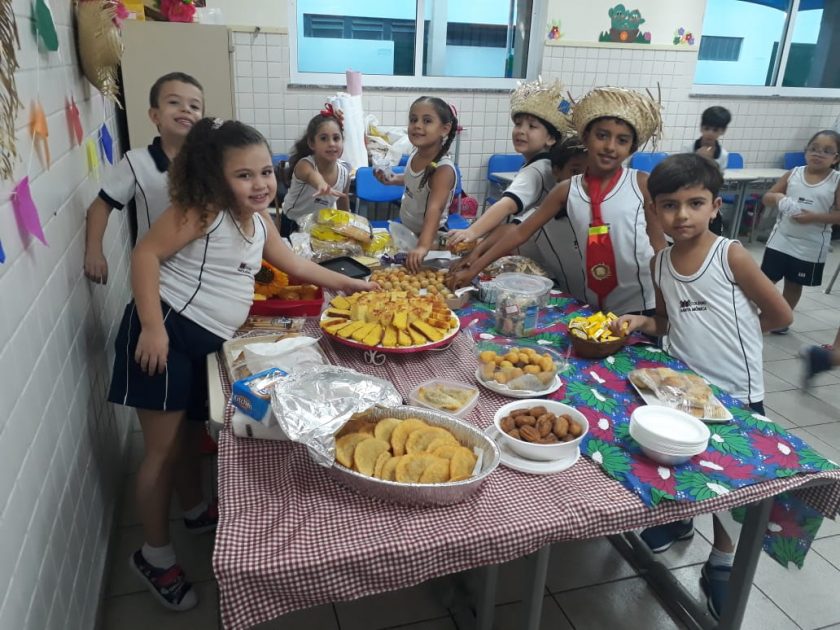 COLÉGIO SANTA MÔNICA – FESTA JUNINA – 1º BT – SÃO GONÇALO