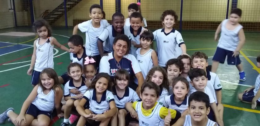 COLÉGIO SANTA MÔNICA – GINÁSTICA COM COLCHÕES – 1º AT – BONSUCESSO
