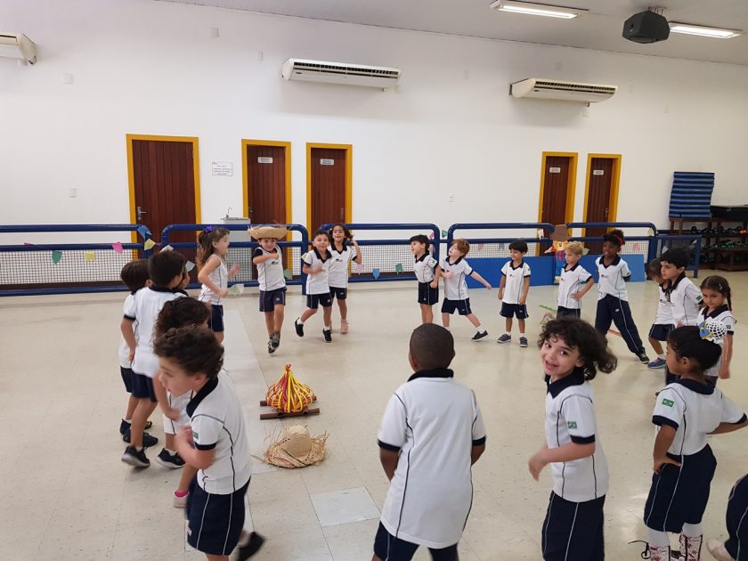 COLÉGIO SANTA MÔNICA – AULA JUNINA – PRÉ I BT – TAQUARA