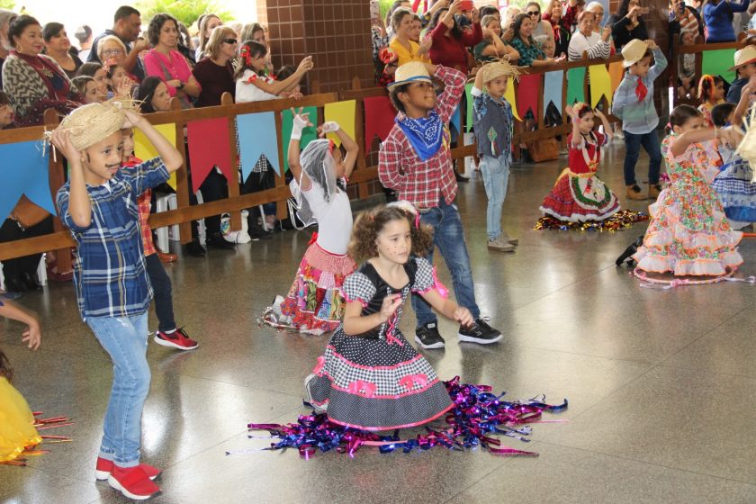 COLÉGIO SANTA MÔNICA – FESTA JUNINA – 1º ANO T – TAQUARA