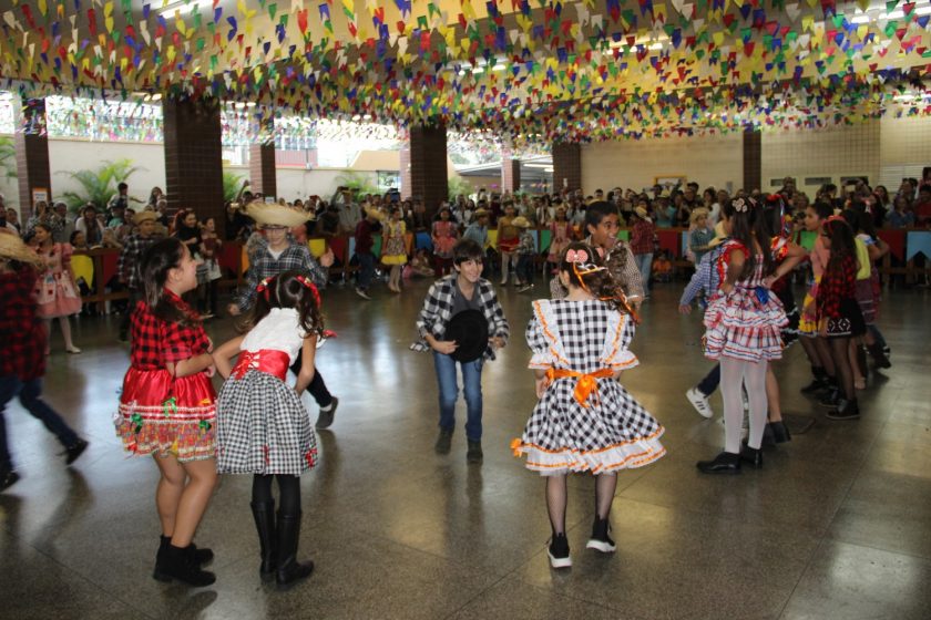 COLÉGIO SANTA MÔNICA – FESTA JUNINA – 5º ANO T – TAQUARA