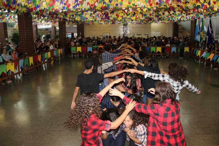 COLÉGIO SANTA MÔNICA – FESTA JUNINA – 8º E 9º ANO – (M) E (T) – TAQUARA
