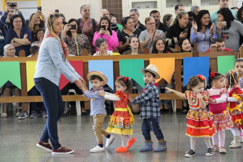 COLÉGIO SANTA MÔNICA – FESTA JUNINA – MAT I – (M) E (T) – TAQUARA