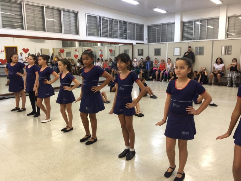 COLÉGIO SANTA MÔNICA – AULA DE DIA DAS MÃES – JAZZ II – EXTRACLASSE – TAQUARA