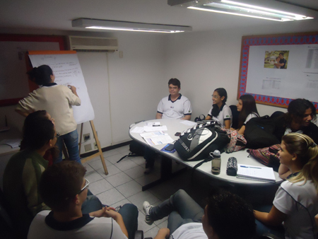 UMA TURMA QUE SE ORGANIZA PARA ESTUDAR – BONSUCESSO