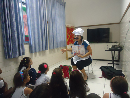 CONTADORA DE HISTÓRIAS / O BOLO DE NATAL – BONSUCESSO