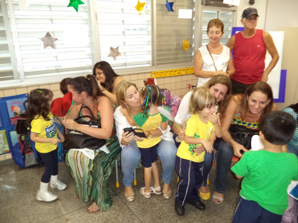DIA DAS MÃES – APRESENTAÇÃO – MATERNAL II – TARDE – TAQUARA
