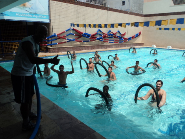 AULA NA PISCINA – ENSINO MÉDIO – 2AM-BONSUCESSO