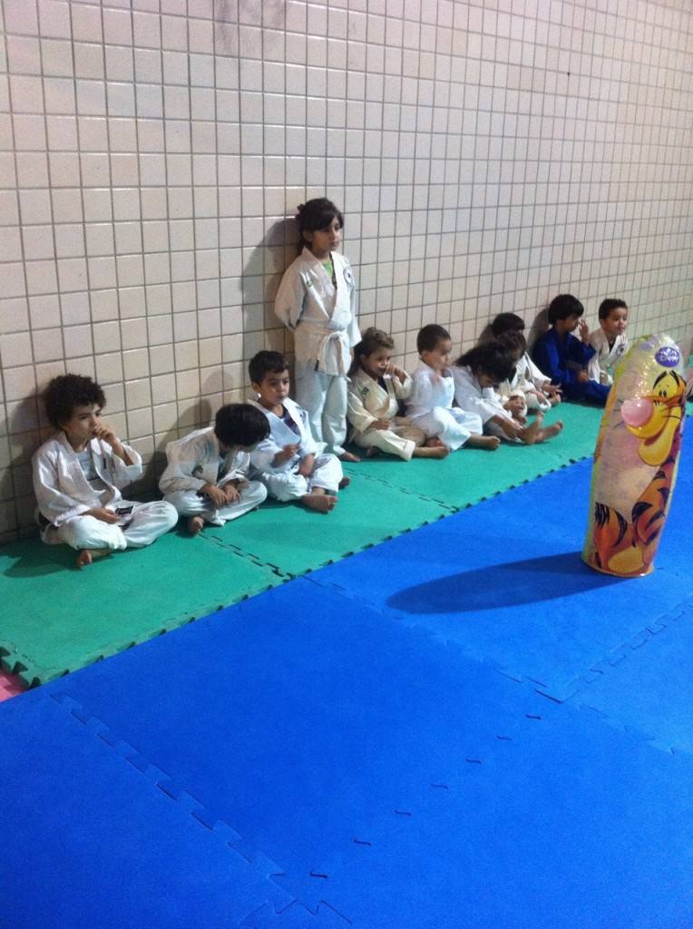 CIRCUITO PSICOMOTOR NA AULA DE JUDÔ – BONSUCESSO