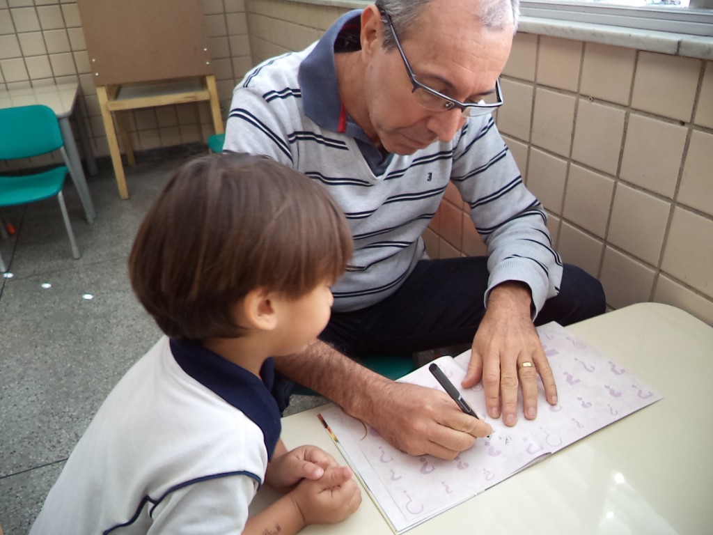 VISITA DO AUTOR – MATERNAL I – MANHÃ – TAQUARA
