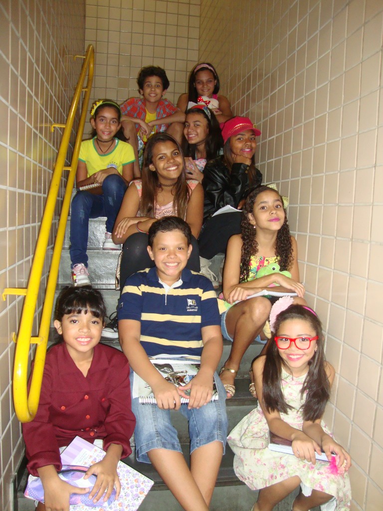APRESENTAÇÃO DO TEATRO – EXTRACLASSE – BONSUCESSO