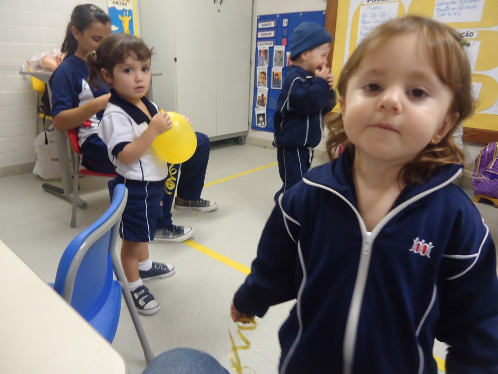 ATIVIDADE COM BOLA DE GÁS AMARELA – EDUCAÇÃO INFANTIL – BONSUCESSO