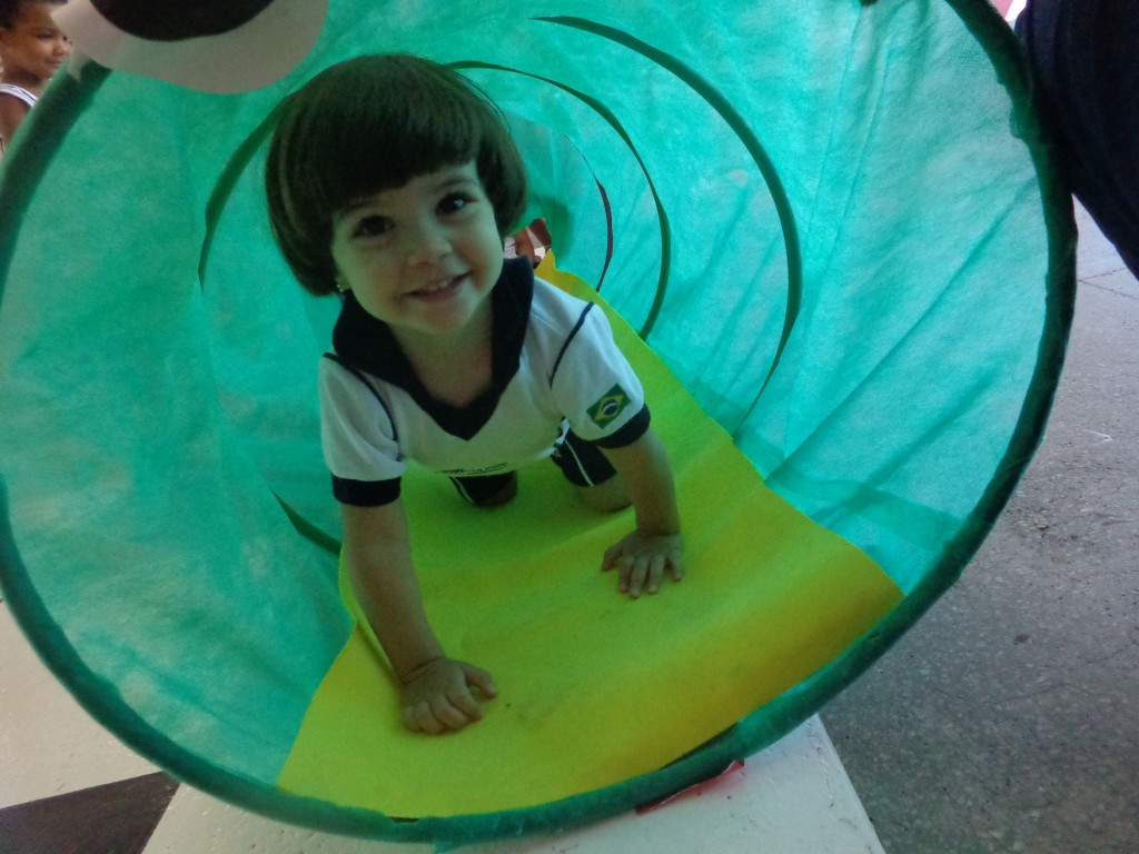 BRINCANDO NO PÁTIO – MAT I – AM – CACHAMBI
