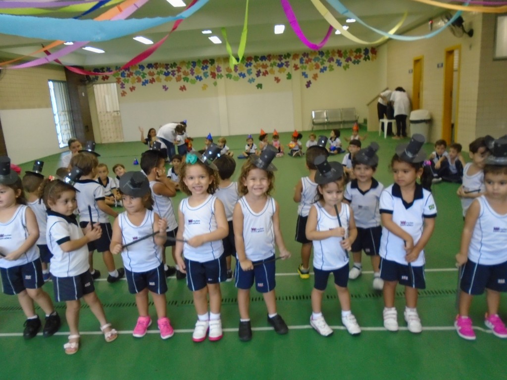 APRESENTAÇÃO DIA DO CIRCO – MATERNAL II – MANHÃ E TARDE – TAQUARA