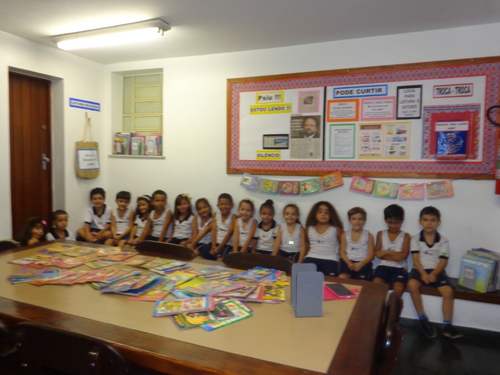 VISITA À BIBLIOTECA – DIA DO LIVRO – MATERNAL I AO PRÉ II – BONSUCESSO