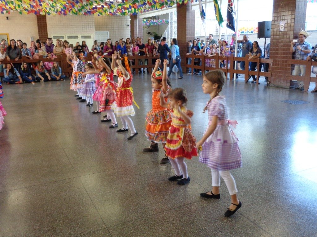 FESTA JUNINA – JAZZ – PROFESSORA PATRÍCIA – TAQUARA