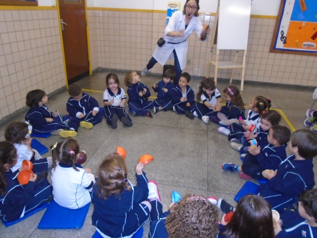 INSTRUMENTOS DE PERCUSSÃO – MATERNAL II-AT – TAQUARA