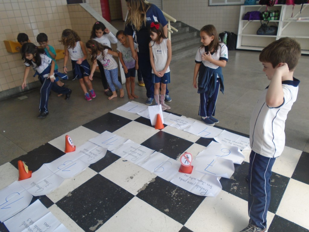 COLÉGIO SANTA MÔNICA-TRILHA DO TRÂNSITO - ESCOLA INTEGRAL