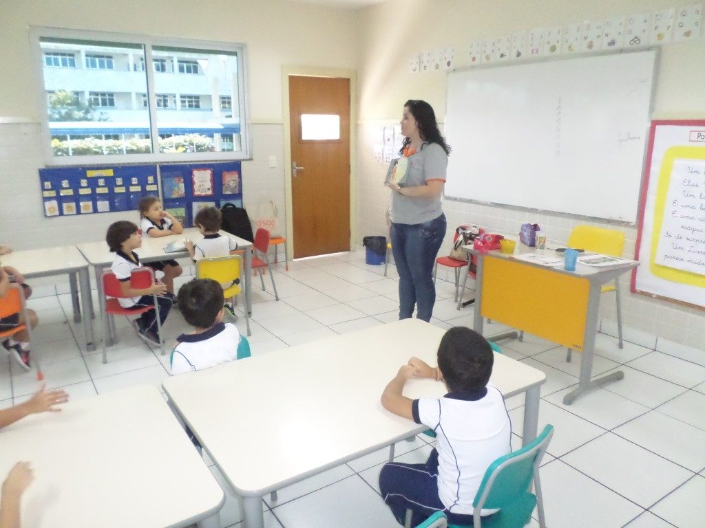 COLÉGIO SANTA MÔNICA – LIVRO PARADIDÁTICO – EDUCAÇÃO INFANTIL – SÃO GONÇALO