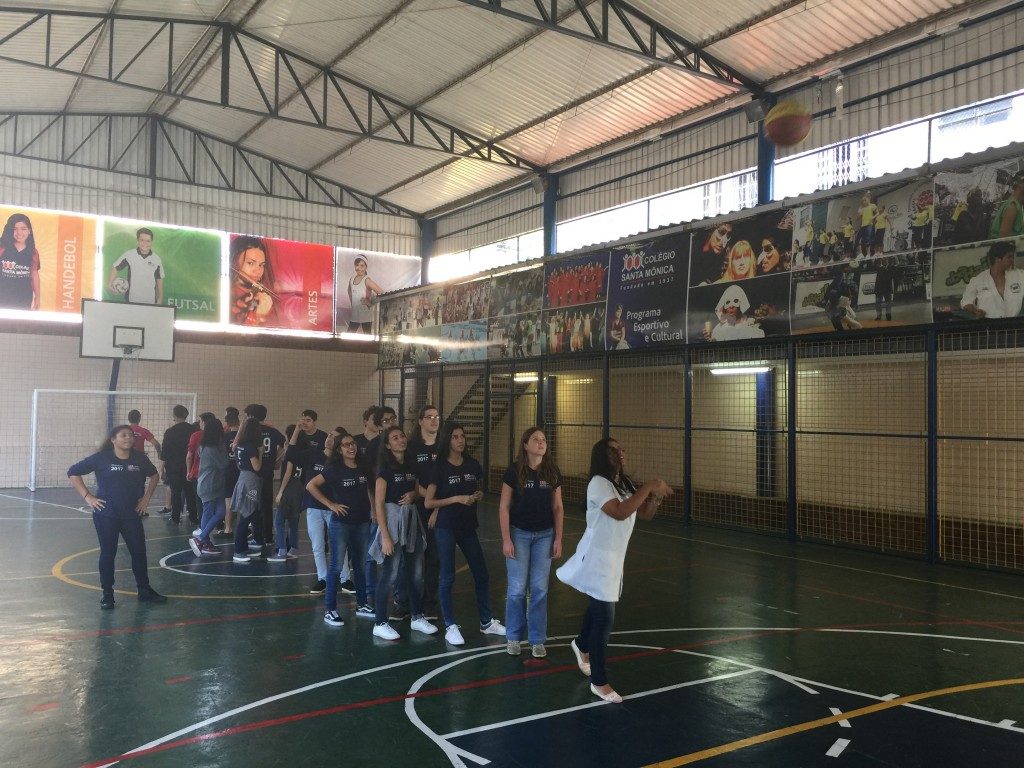 COLÉGIO SANTA MÔNICA –  AULA DE INGLÊS/EDUCAÇÃO FÍSICA – PRÉ VESTIBULAR – BONSUCESSO