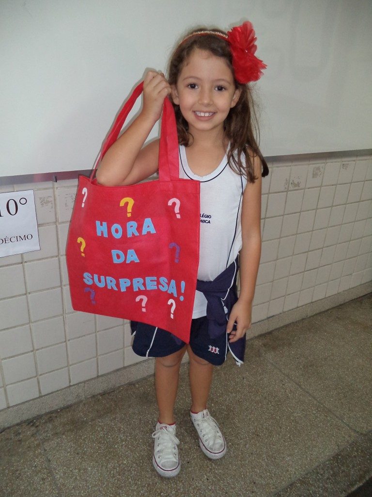 COLÉGIO SANTA MÔNICA – HORA DA SURPRESA – 1º AM – UNIDADE BONSUCESSO