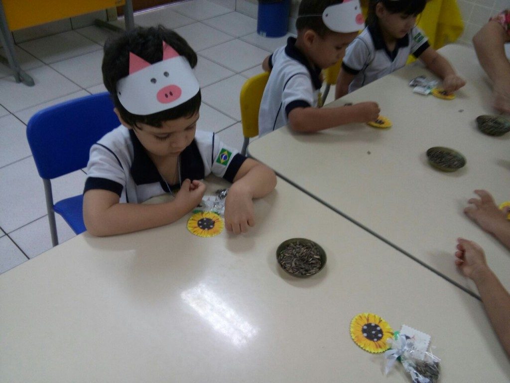 COLÉGIO SANTA MÔNICA – OFICINA DO DIA DAS CRIANÇAS – EDUCAÇÃO INFANTIL – SÃO GONÇALO