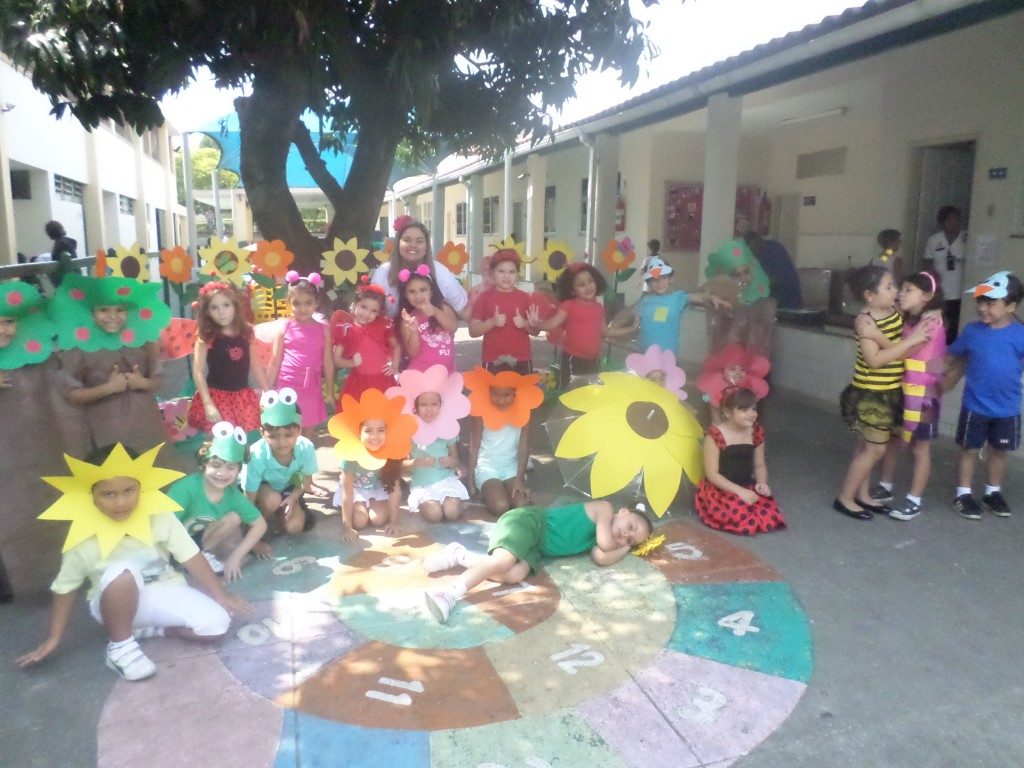 COLÉGIO SANTA MÔNICA – APRESENTAÇÃO DA PRIMAVERA – PRÉ II AM – SÃO GONÇALO