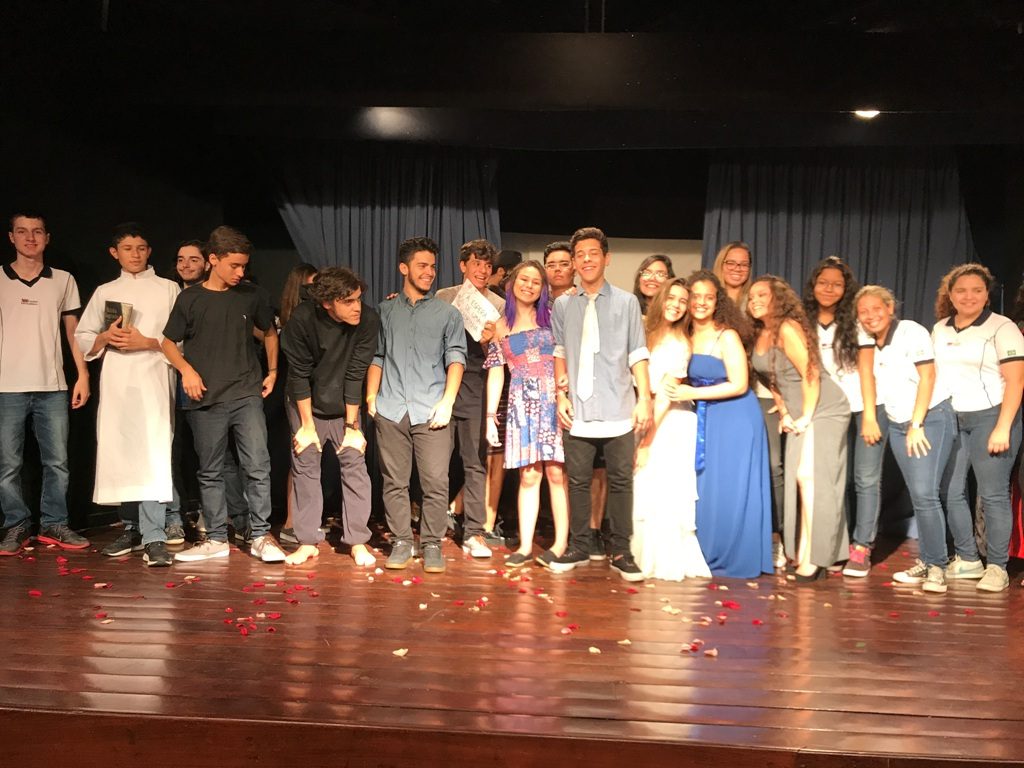 COLÉGIO SANTA MÔNICA – APRESENTAÇÃO TEATRAL – 2ª AM – CACHAMBI