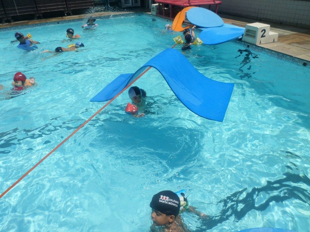 COLÉGIO SANTA MÔNICA – DIA DAS CRIANÇAS NA PISCINA – EXTRACLASSE – CACHAMBI