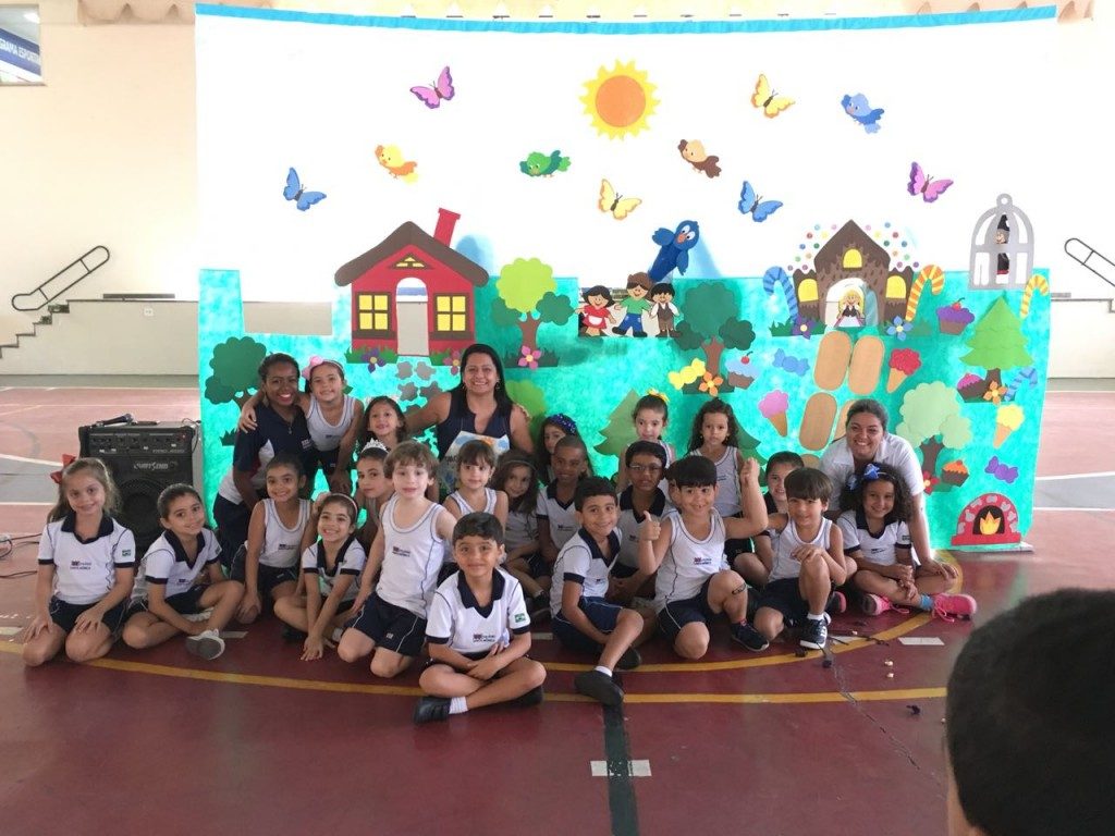 COLÉGIO SANTA MÔNICA – CULMINÂNCIA DE INGLÊS – EDUCAÇÃO INFANTIL – SÃO GONÇALO