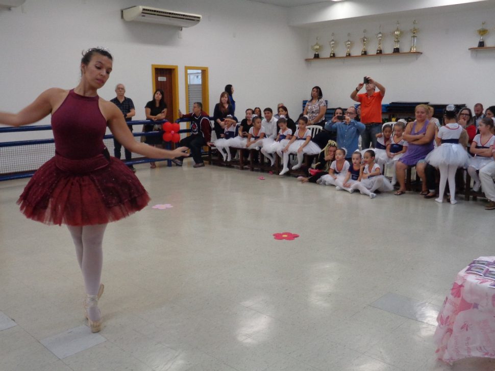 COLÉGIO SANTA MÔNICA – FESTA DA SAPATILHA – BALLET – EXTRACLASSE – TAQUARA